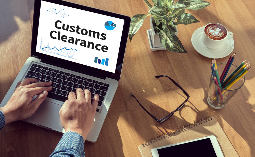 What is an import broker